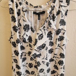 White house black market sleeveless ruffle front v-neck blouse